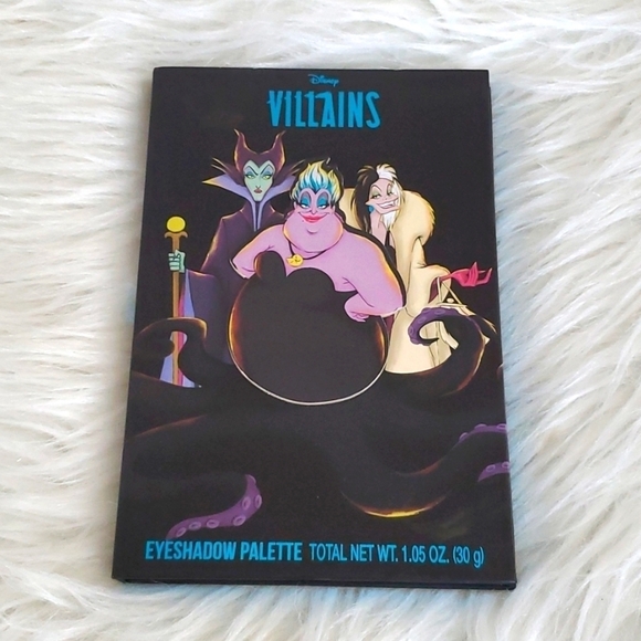 DISNEY Villians Eyeshadow Palette - Picture 1 of 6